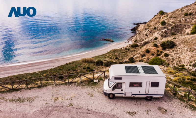 「可撓輕量化太陽光電板SunCurva」使用輕量特殊耐候型複合板取代傳統太陽能板的玻璃前板，不僅降低70%重量，每米平方僅3Kg；具有抗衝擊性能及通過電磁相容性測試，可應用於交通運輸工具，如露營車、遊艇等